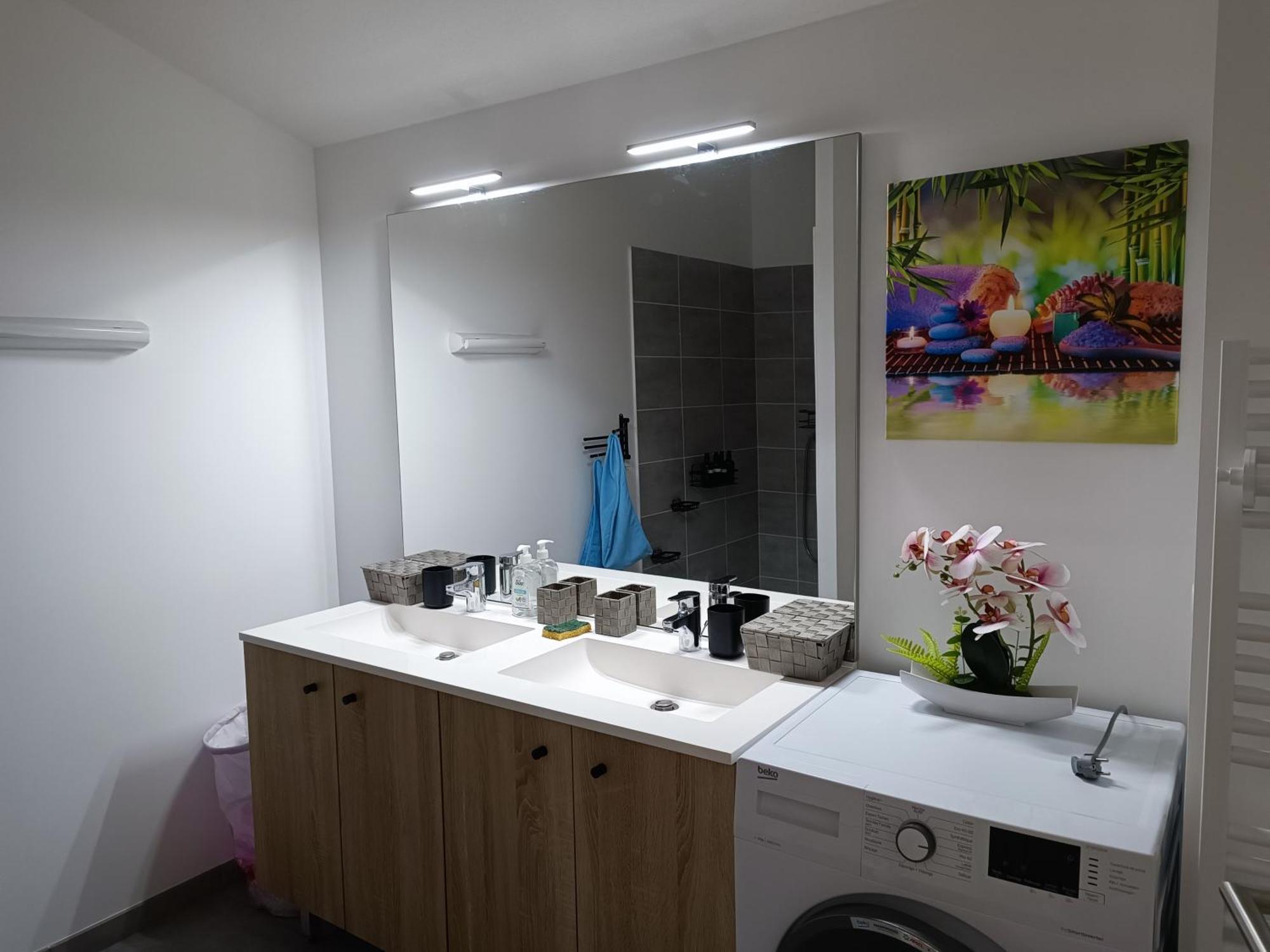 Neuf 80m2 +terrasse 100m Appartement